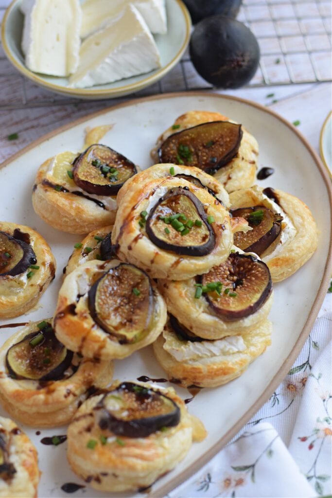 Close up of fig and brie bites.
