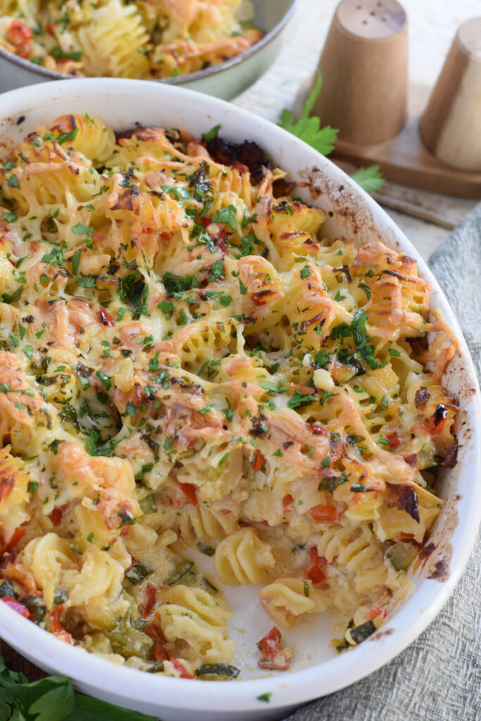 Close up of fussili pasta bake.