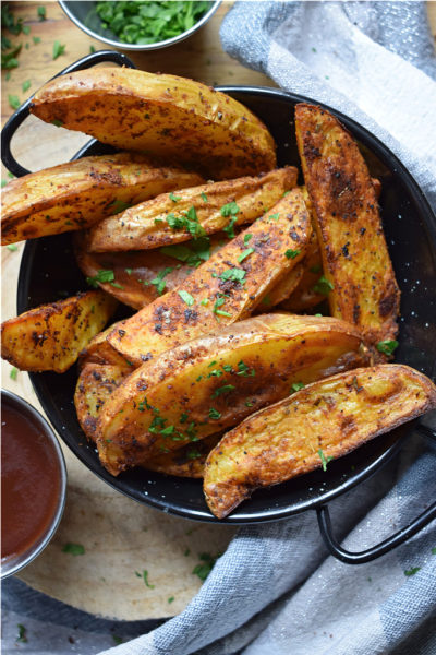 Paprika Spiced Potato Wedges - Julia's Cuisine