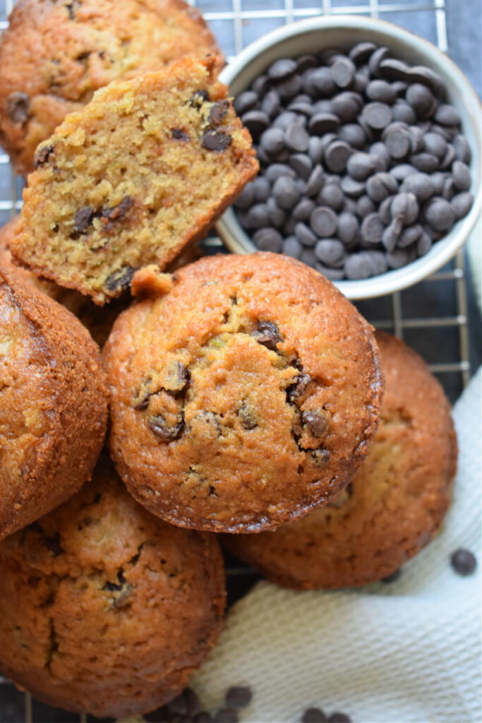 Muffins with chocolate chips.