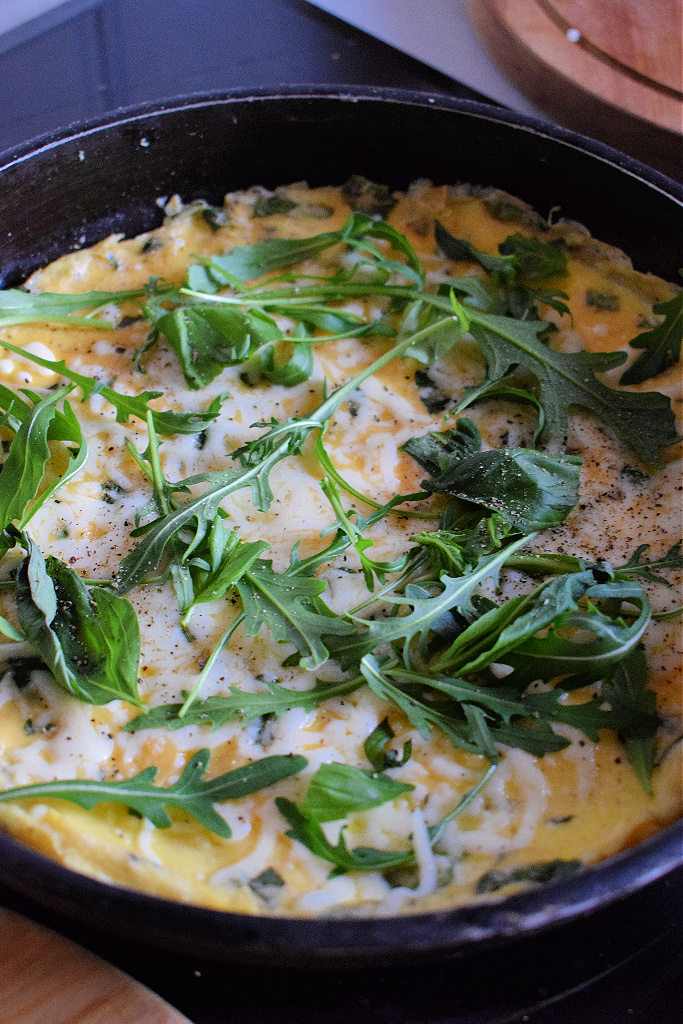 Mozzarella and Basil Omlette in a skillet