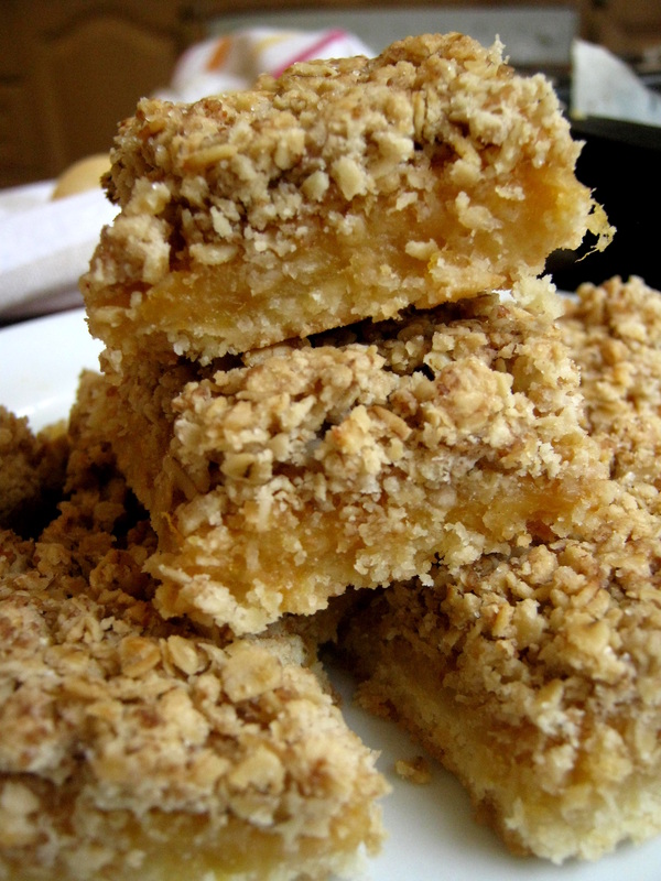 close up of the apricot crumble squares