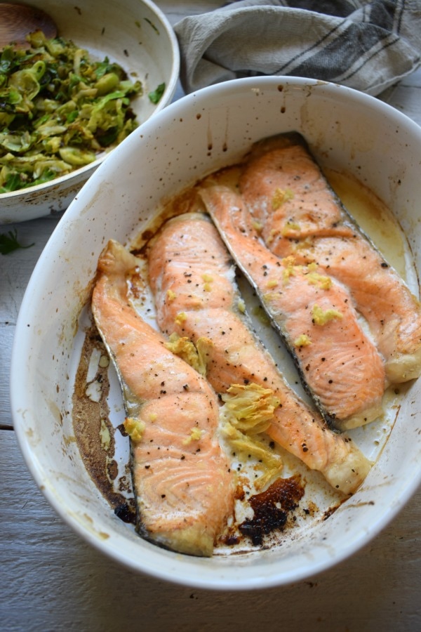 salmon in a baking dish 