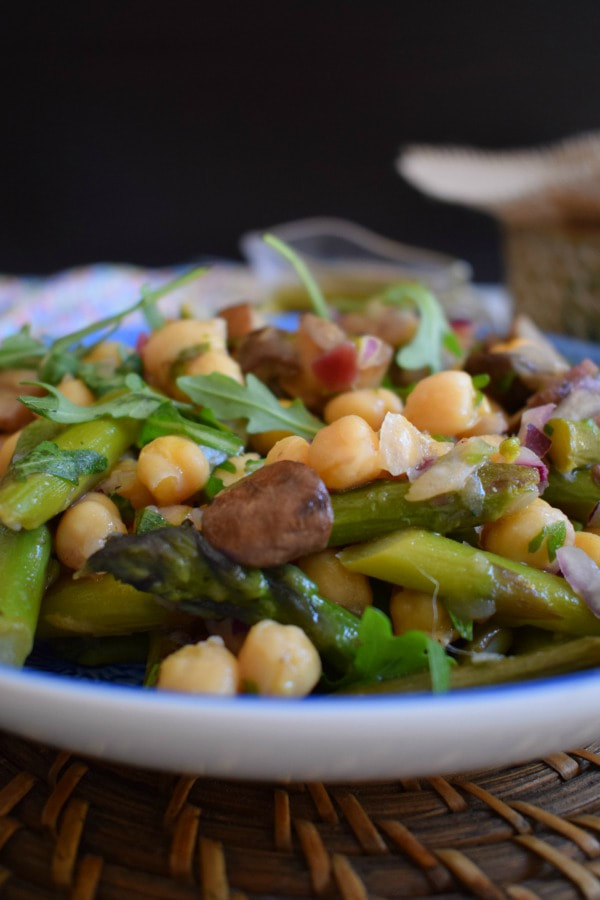 vegetable and chickpea salad