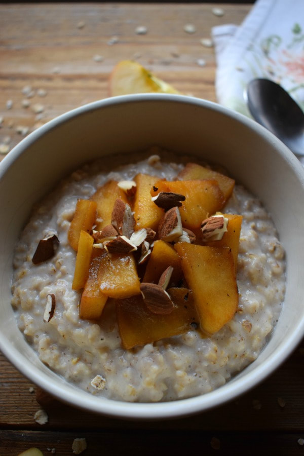 apple cinnamon breakfast oats