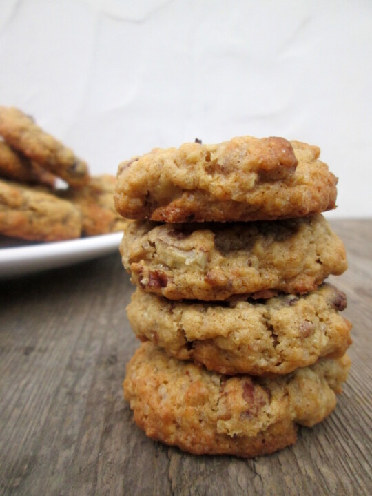 Pecan Oatmeal and Chocolate Chip Cookies - Julia's Cuisine