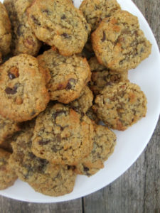 Pecan Oatmeal and Chocolate Chip Cookies - Julia's Cuisine