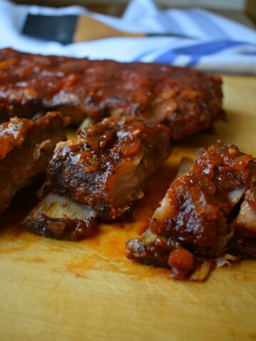 close up of the dry rub barbecue ribs