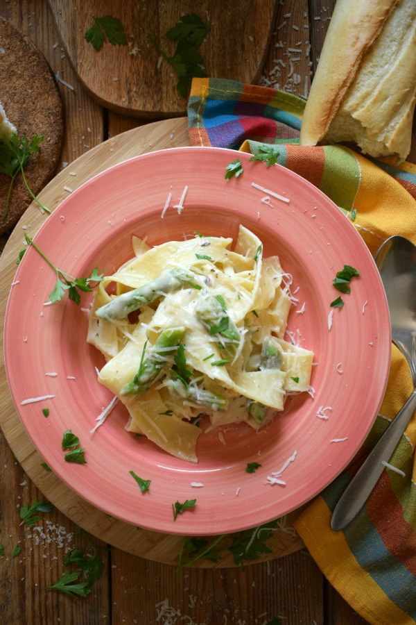 Overhead view of the creamy parpadelle with asparagus