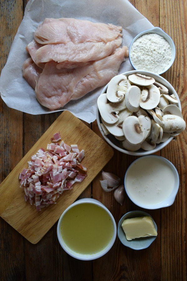 ingredients to make the Creamy Skillet chicken with Bacon