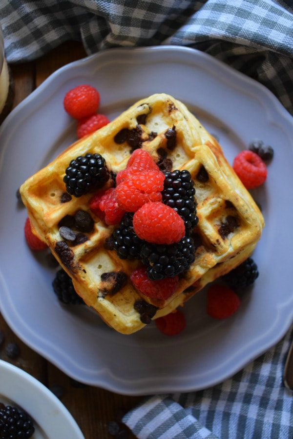 chocoalte chip waffles with berries