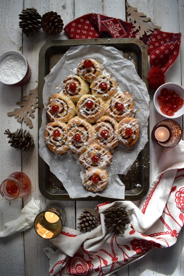 over head view of the Cinnamon Roll Christmas Tree