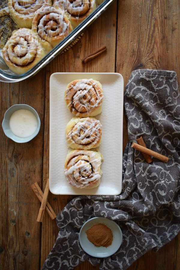 https://juliascuisine.com/wp-content/uploads/2020/03/cinnamonrolls003_orig.jpg