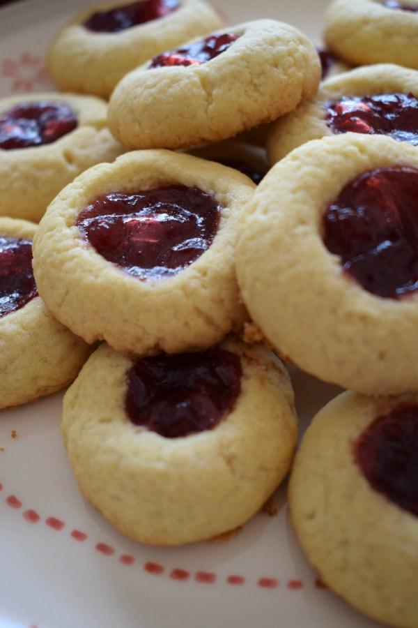 close up of jam filled cookies