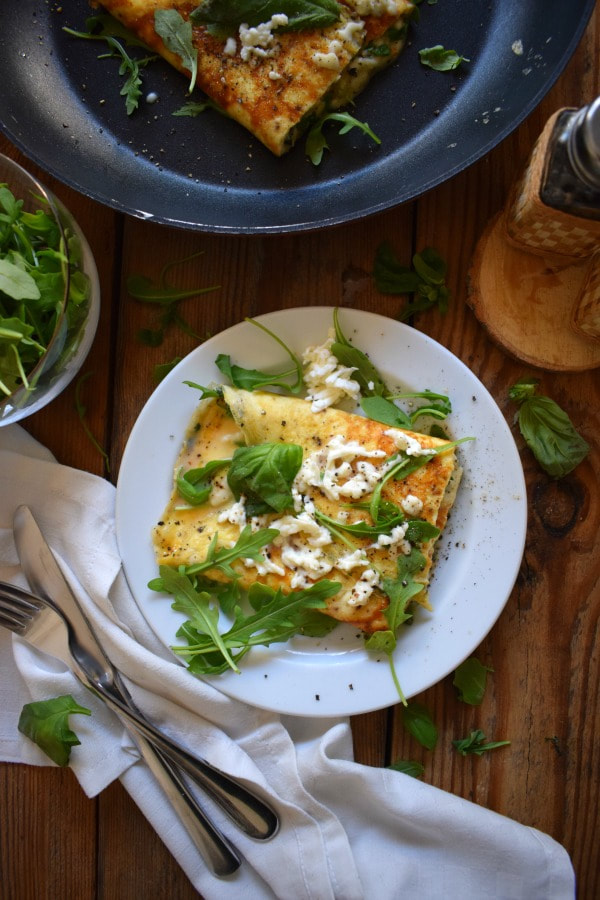 Table setting of the Mozzarella & Basil Omelette with a knife and fork