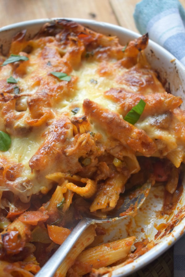 Bell pepper nad bacon pasta bake in a serving dish