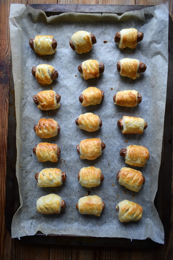 easy sausage rolls