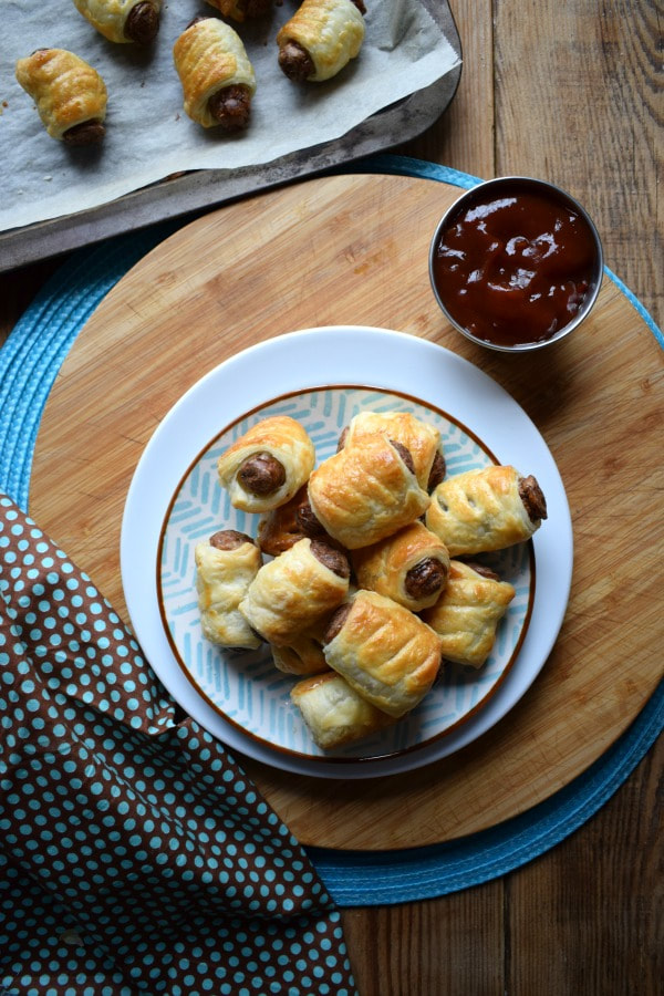 easy sausage rolls