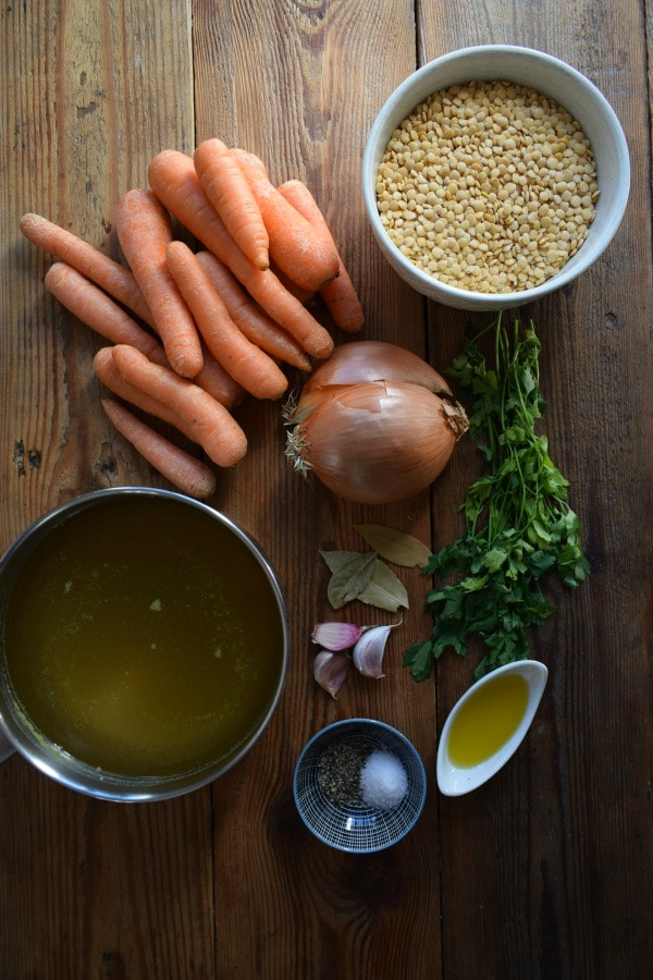 ingredients to make split pea and carrot soup