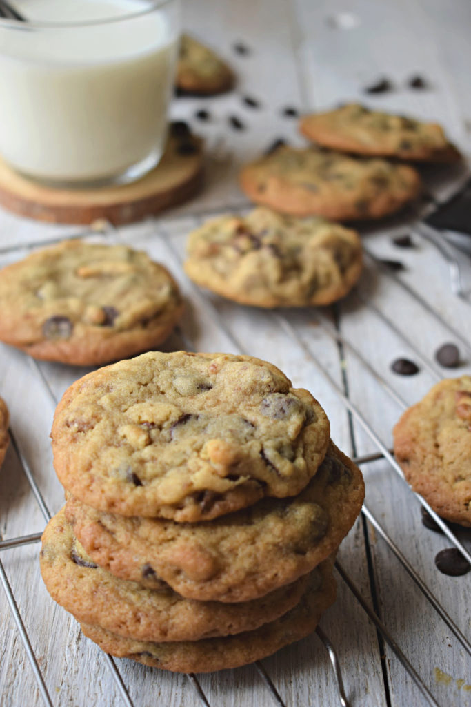 Soft Pecan Chocolate Chip Cookies - Julia's Cuisine