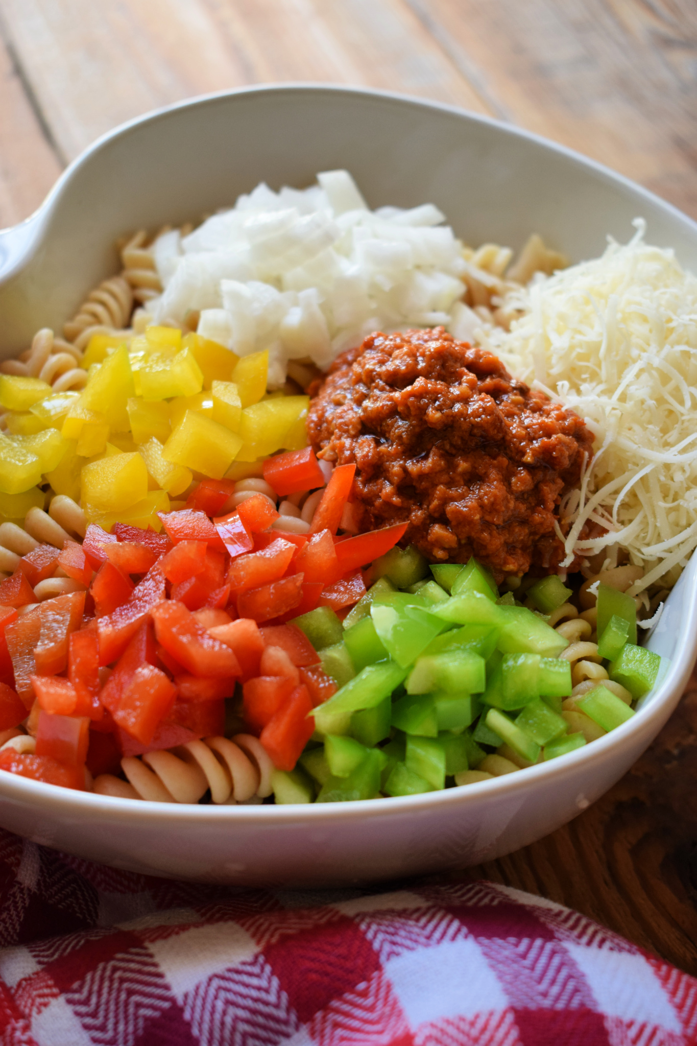 Easy Red Pesto Pasta Salad - Julia's Cuisine