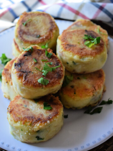 close up of the potato and leek cakes