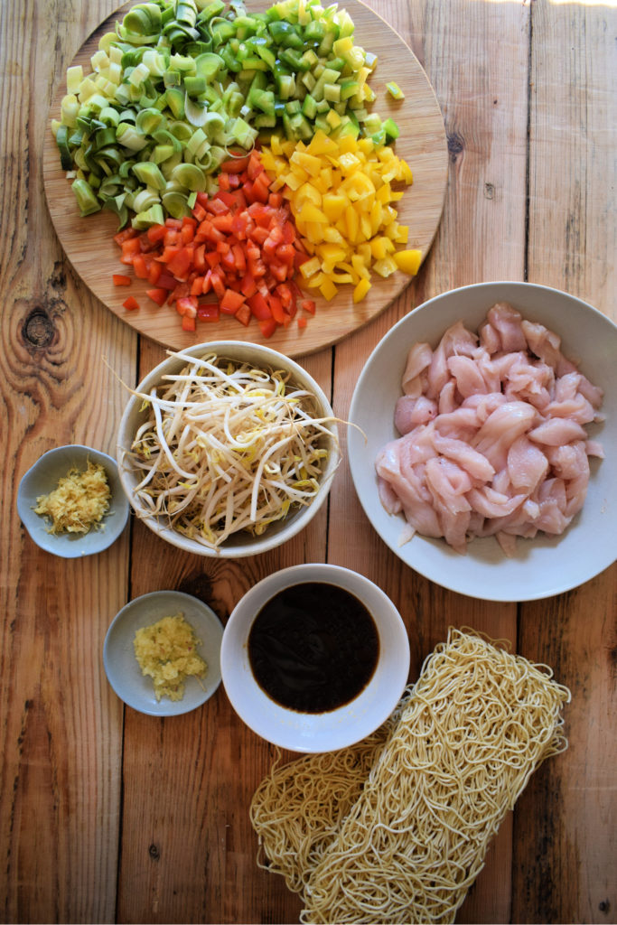 ingredients to make a chicken noodle stir fry