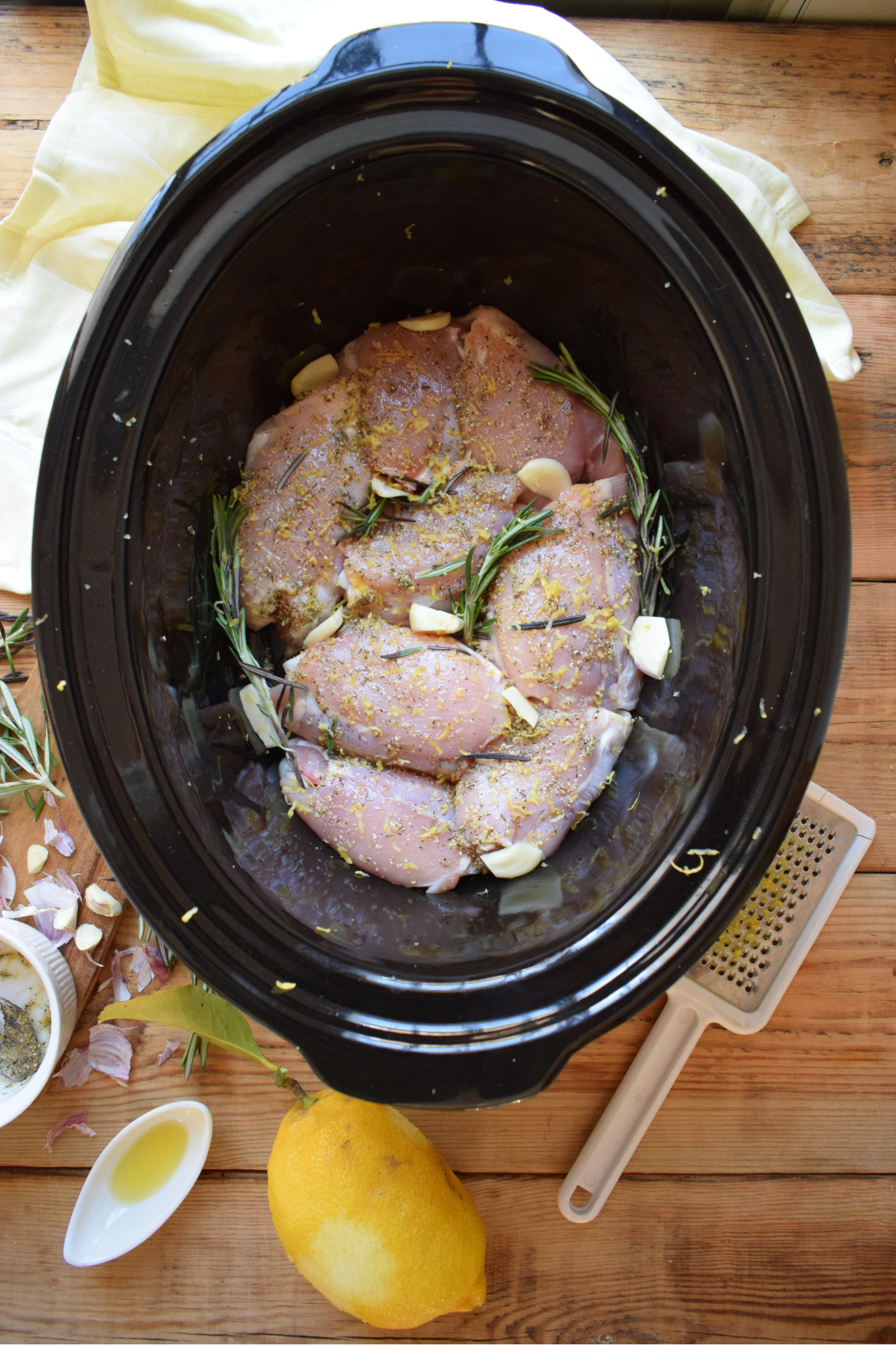 Slow Cooker Lemon and Rosemary Chicken - Julia's Cuisine