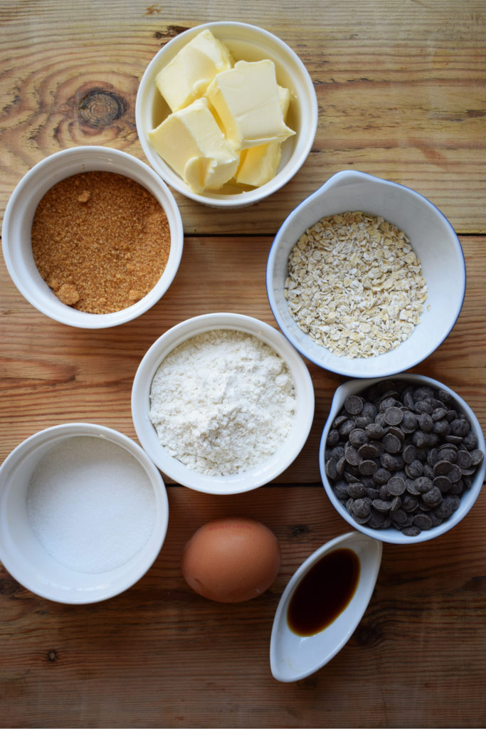 Ingredients to make the chocoalte chip oatmeal cookeis