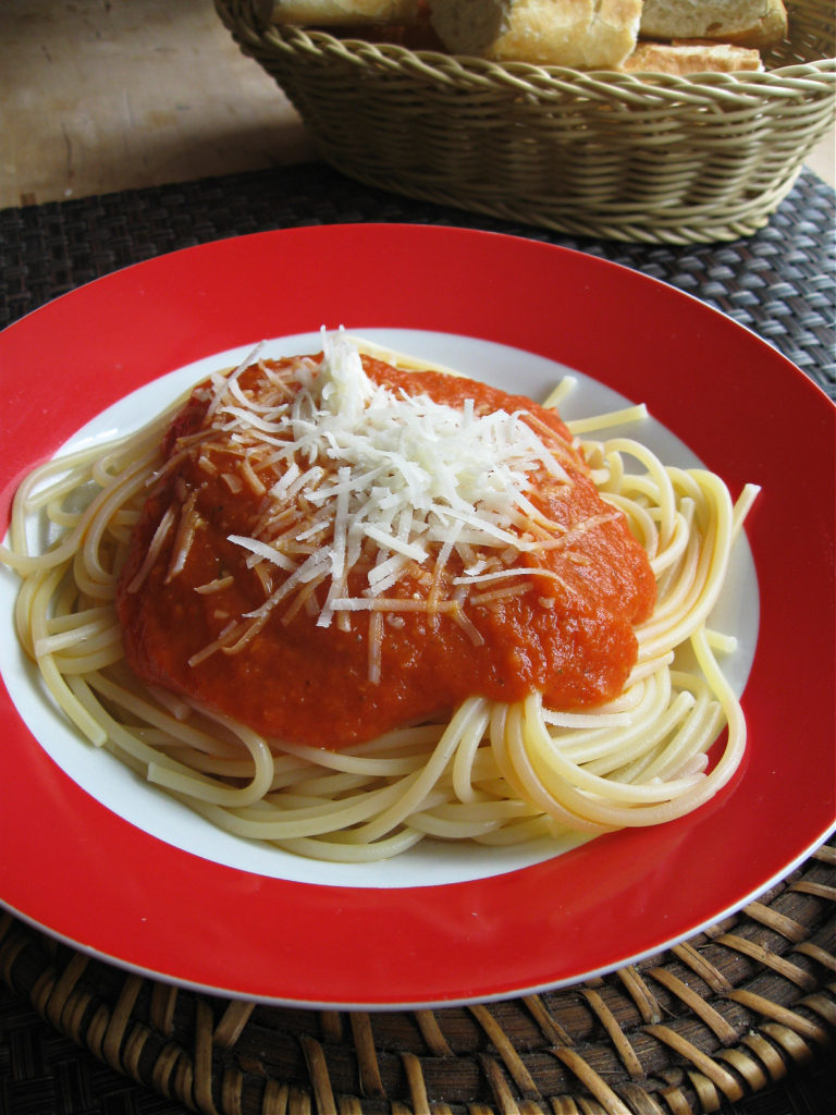 Classic Spaghetti with Fresh Marinara in a bowl