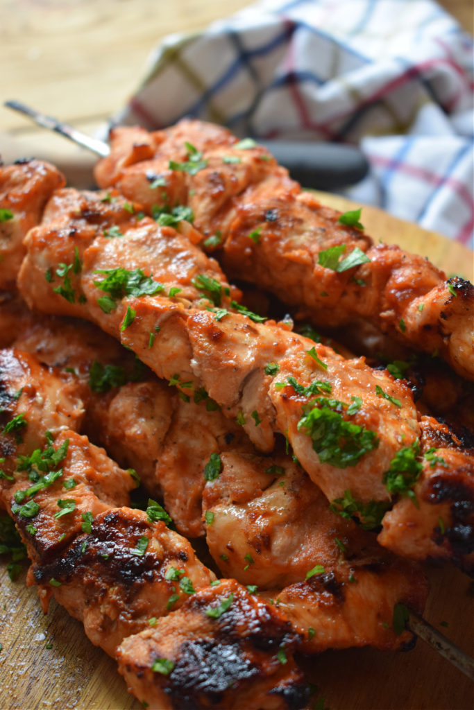 close up of the grilled barbecue chicken skewers