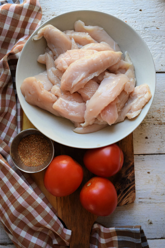 ingredients to make the slow cooker chicken taquitos