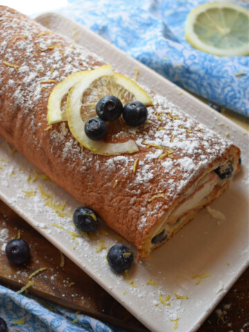 close up of the Lemon Blueberry Swiss Roll Cake