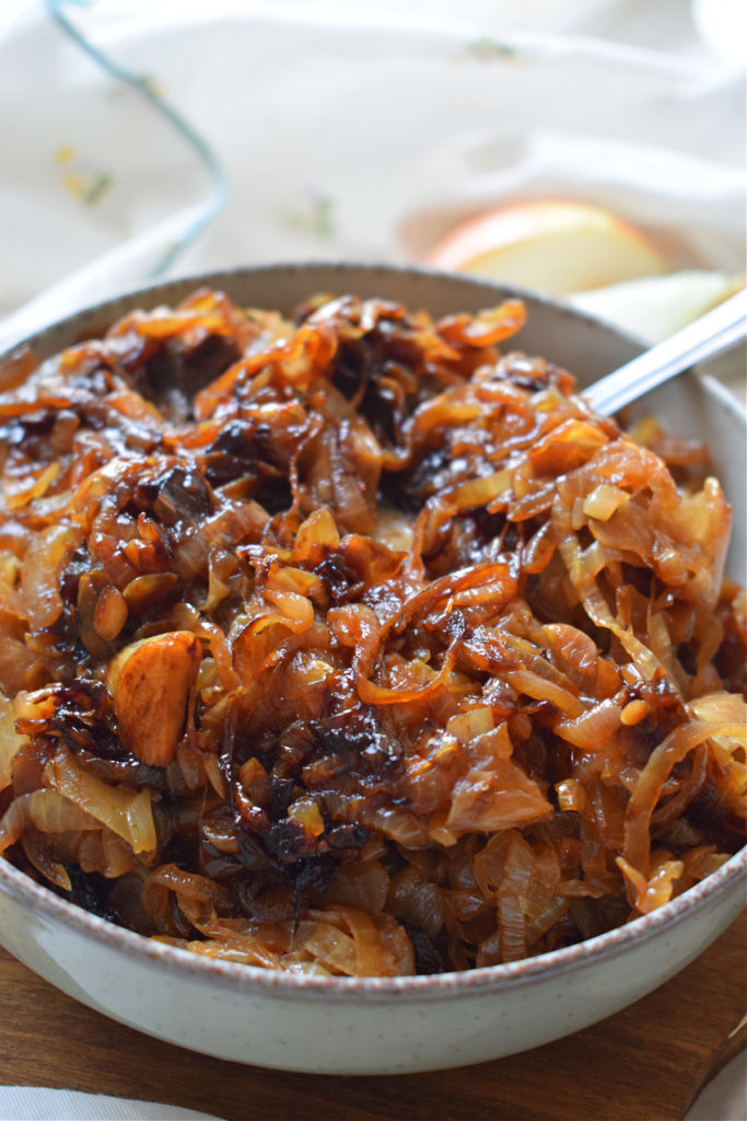 close up of how to caramelize onions