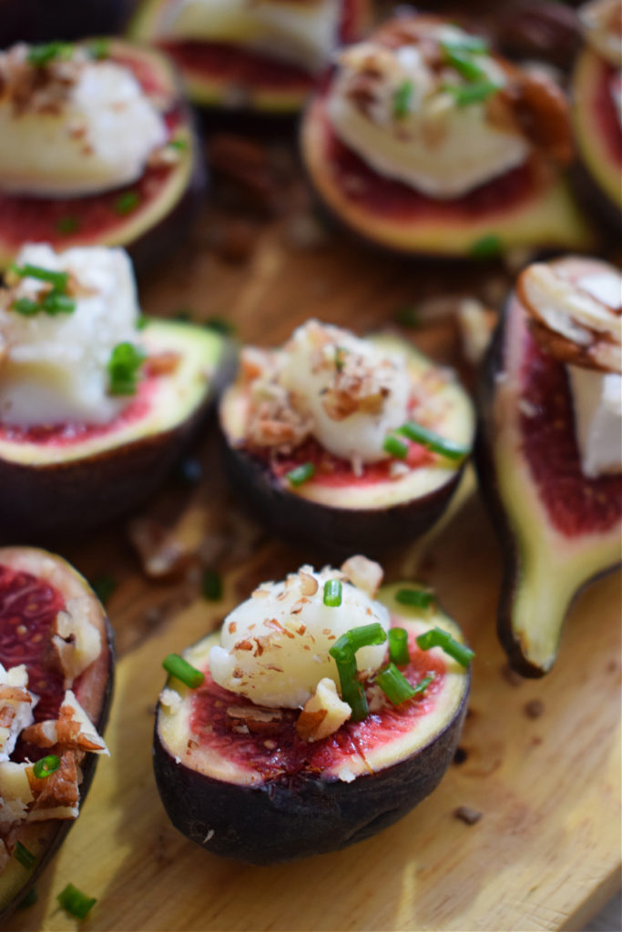 close up of the fig and goat cheese appetizer