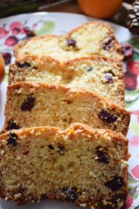 close upf of the dried cranberry loaf cake