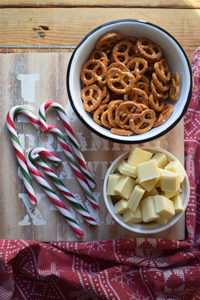 Ingredients to make the white chocolate peppermint pretzels