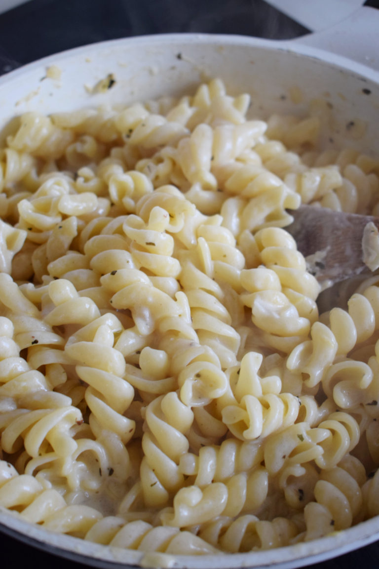 Lemon Garlic Butter Pasta - Julia's Cuisine