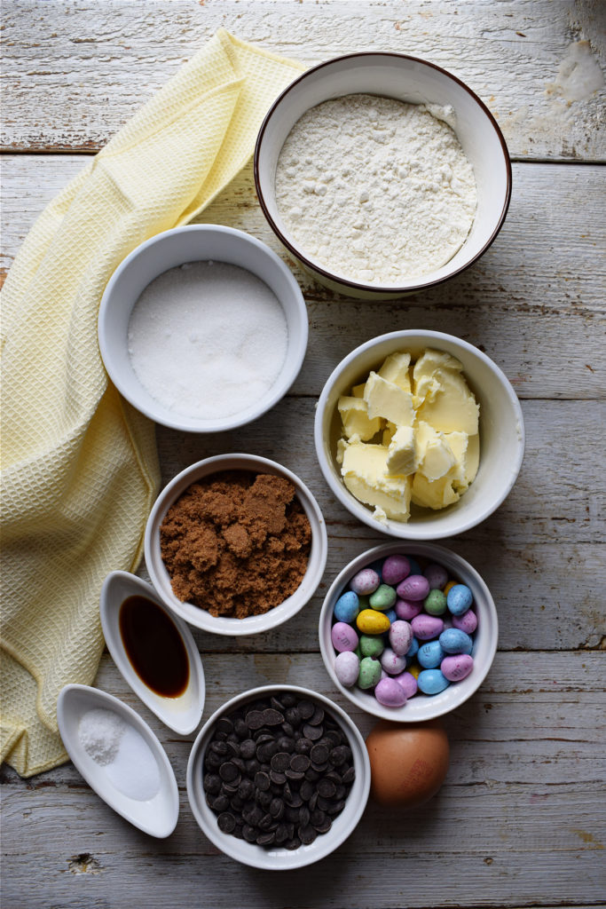 Ingredients to make the mini egg cookies