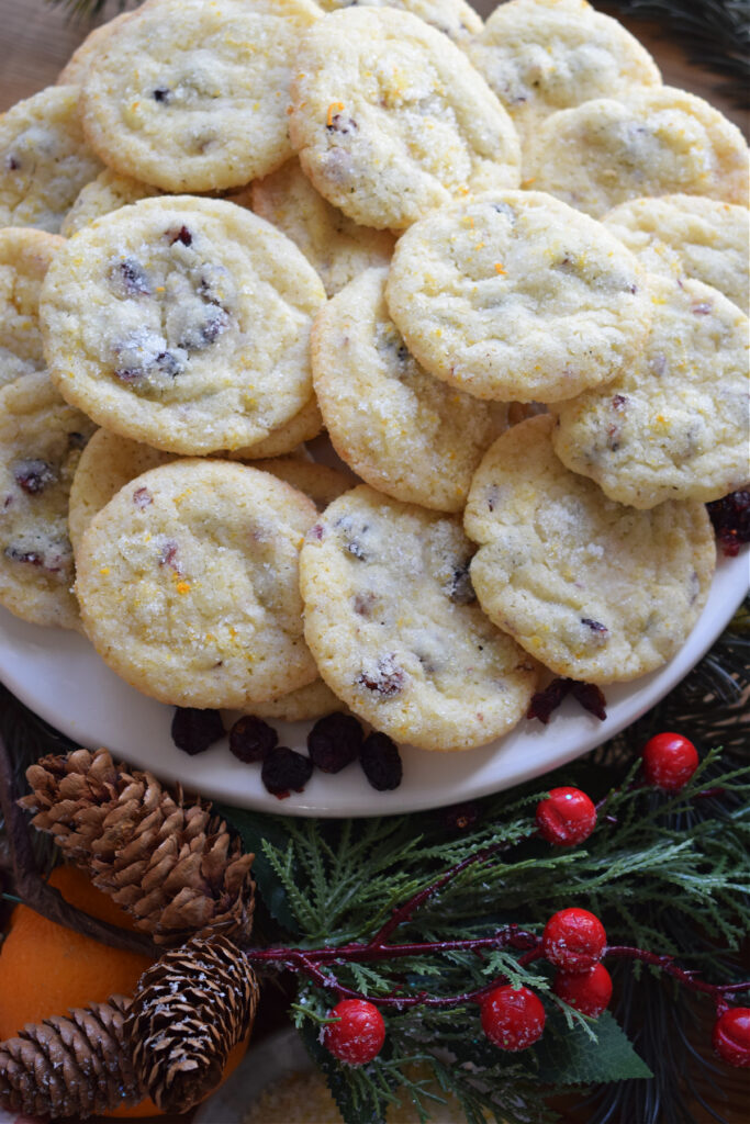 Cookies on a holiday platter.