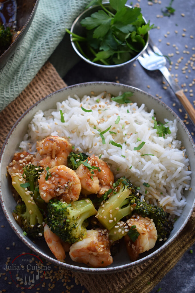 Shrimp and broccoli rice bowls.