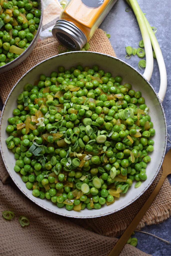 Spiced curry peas in a bowl.