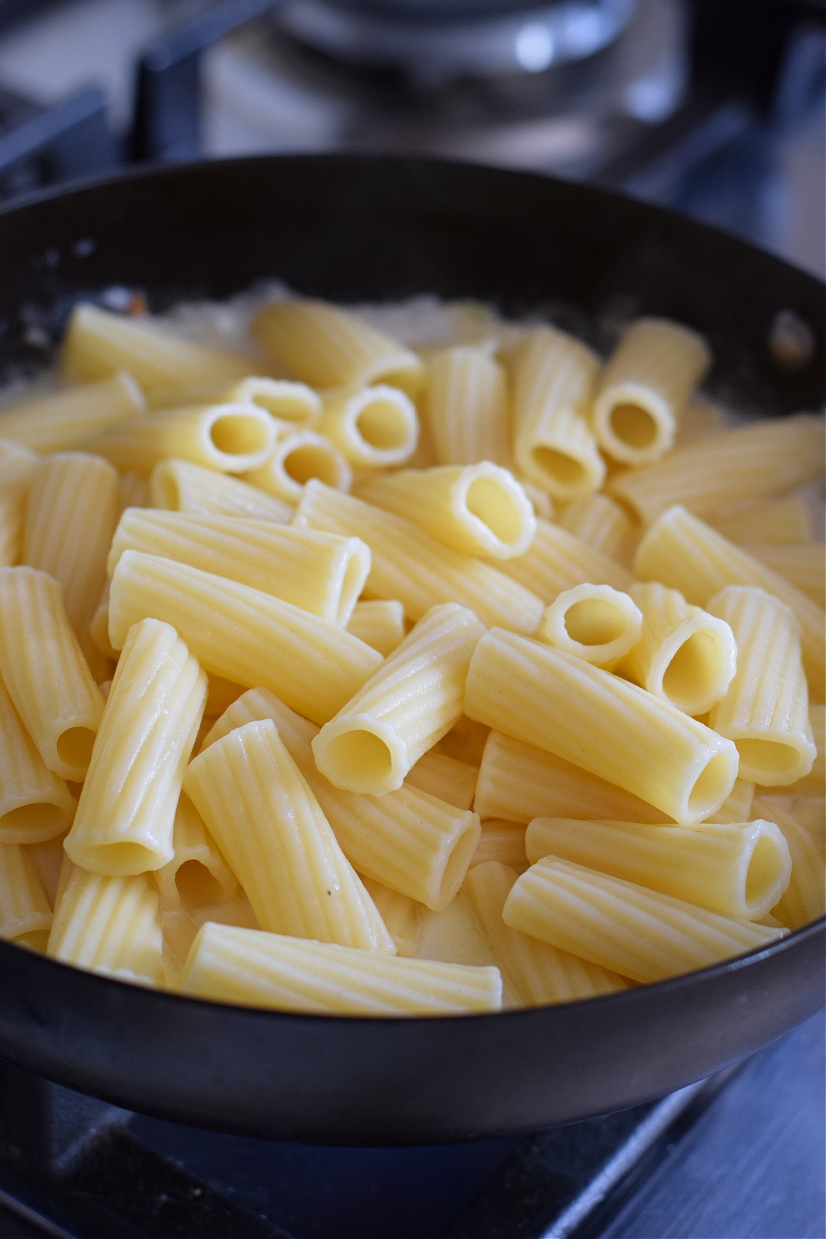 Summer Pasta with Peas and Parmesan - Julia's Cuisine