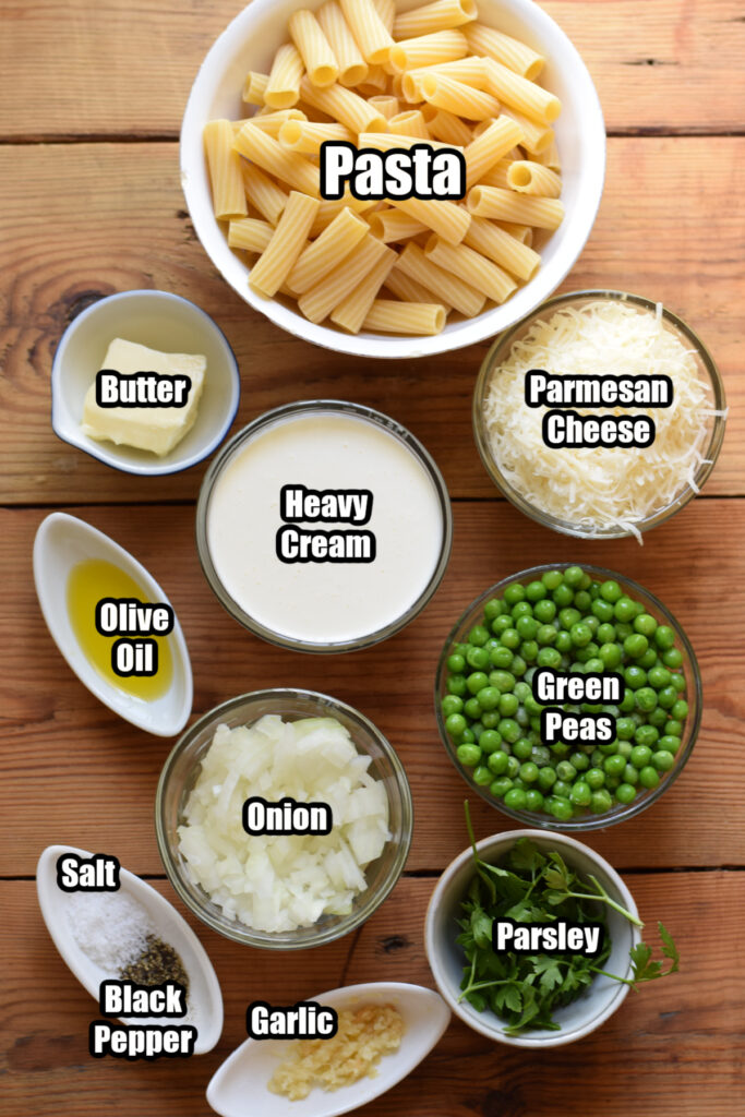 Ingredients to make summer pasta with peas.