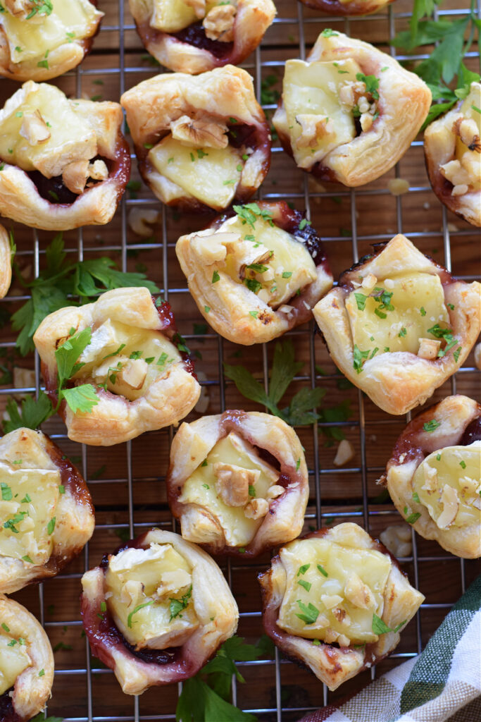 Cranberry appeitzers with brie cheese.