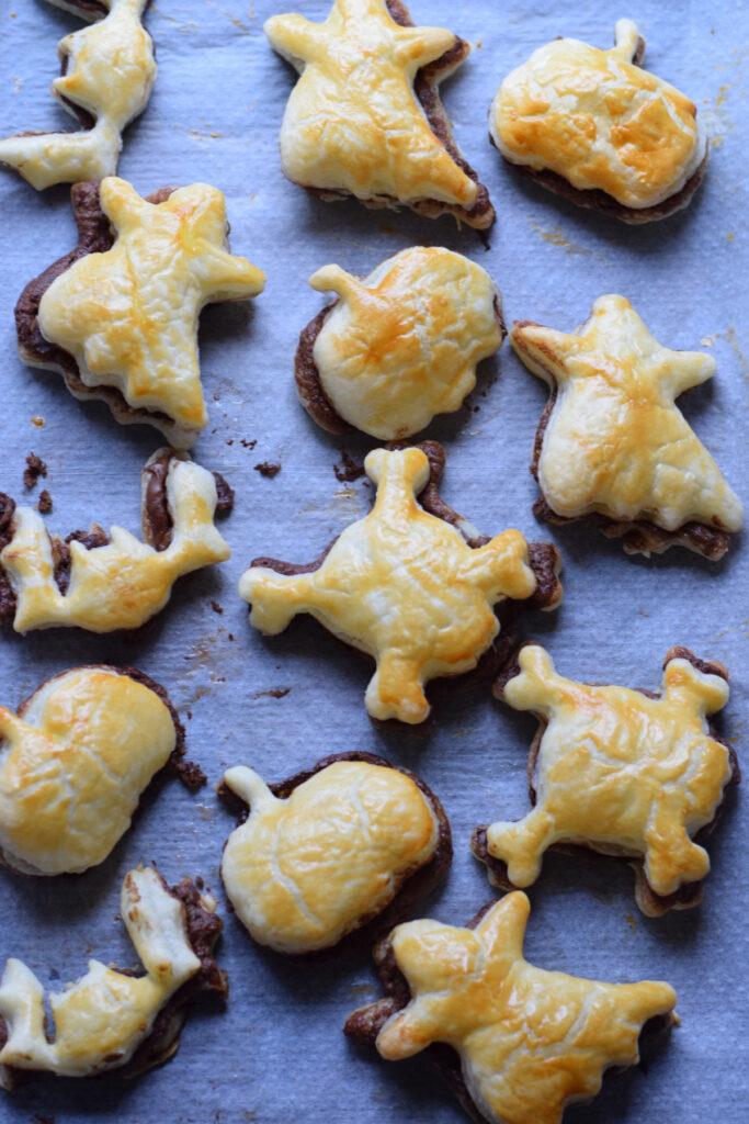 Baked Nutella pastry shapes.