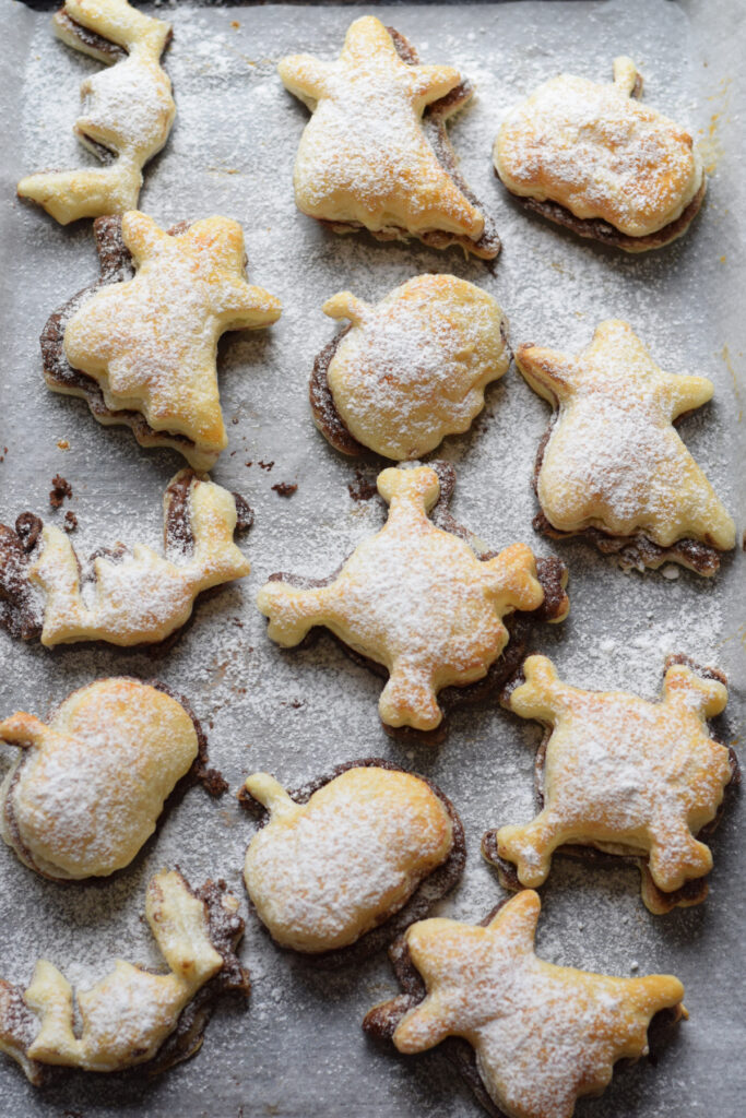 Dusted puff pastry shapes.