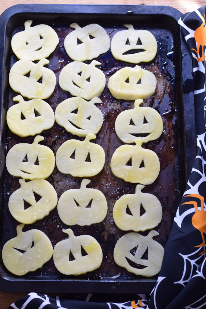 Ready to cook pumpkin potato slices.