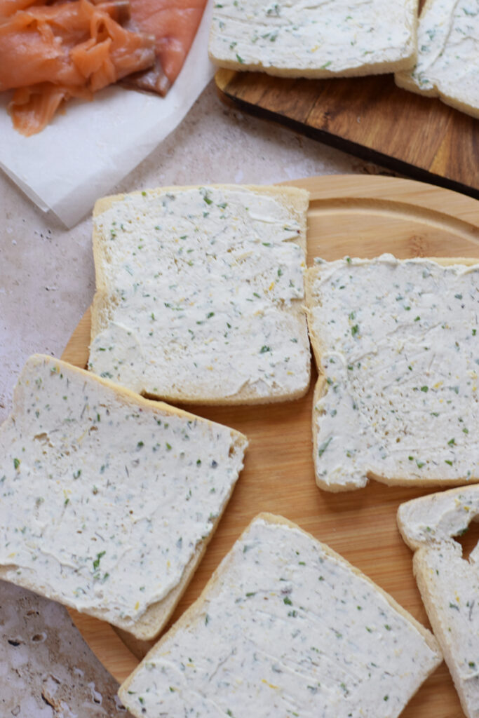 Bread topped with cream cheese filling.