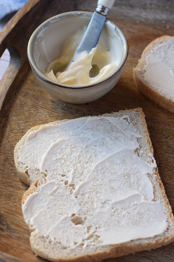 White bread with mayonnaise.
